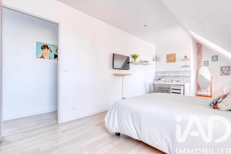 Maison - 200 m² - 8 pièces