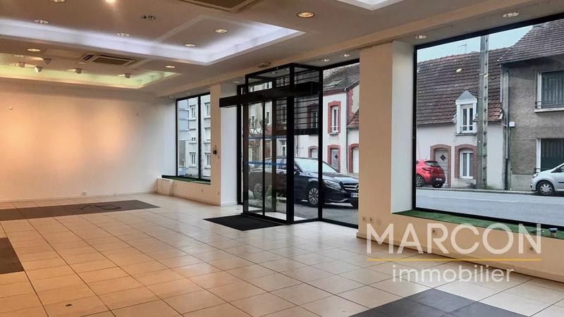 Local commercial - 124 m² - 6 pièces