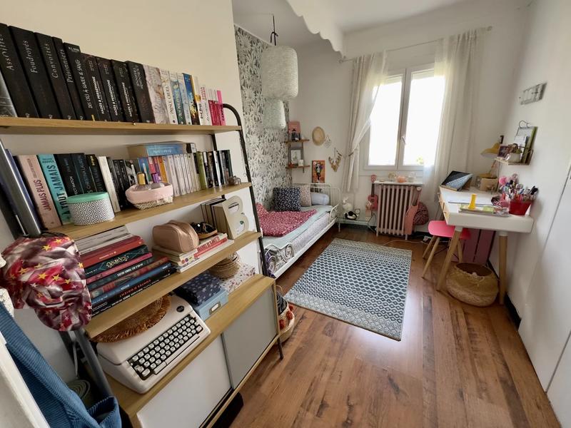 Appartement - 100 m² - 5 pièces