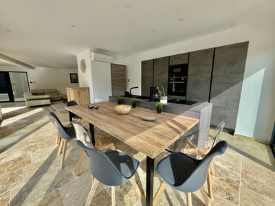 Villa - 160 m² - 6 pièces