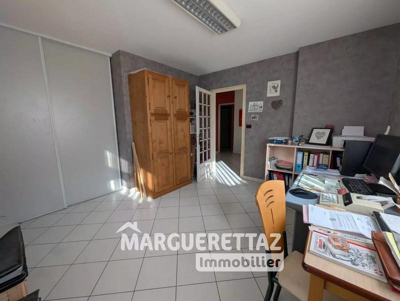 Maison de village - 240 m² - 6 pièces