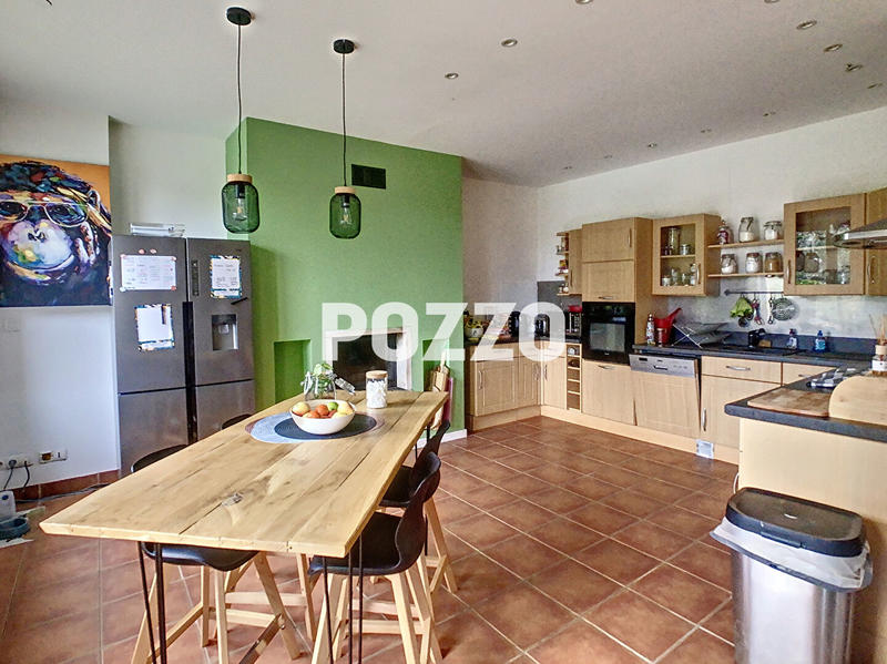 Maison - 164 m² - 5 pièces