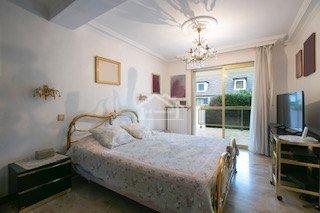 Maison - 573 m² - 20 pièces