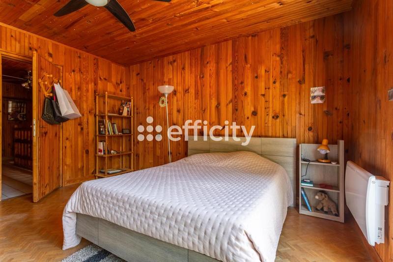 Maison - 497 m² - 9 pièces