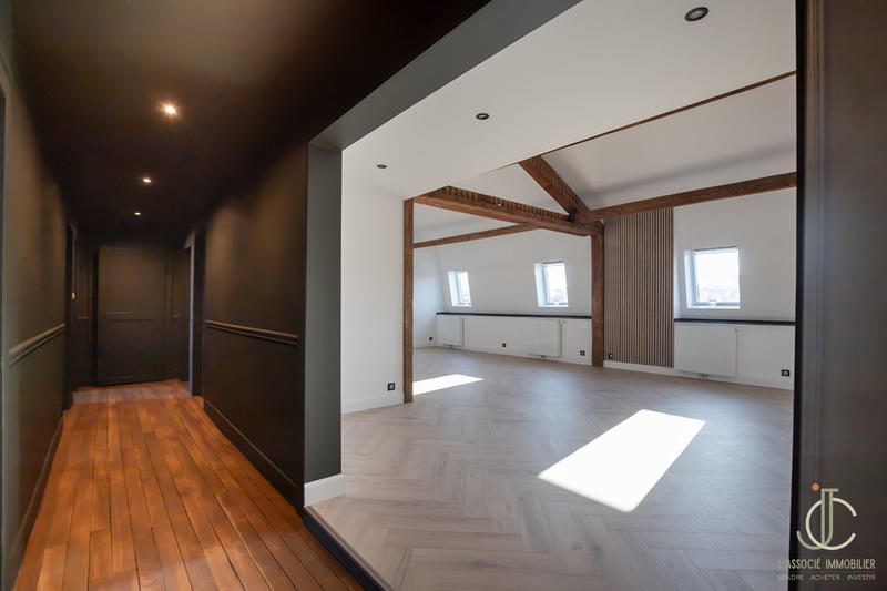 Appartement - 150 m² - 3 pièces