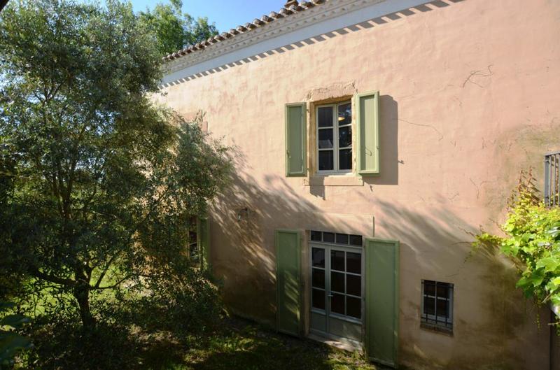 Maison - 421 m² - 11 pièces