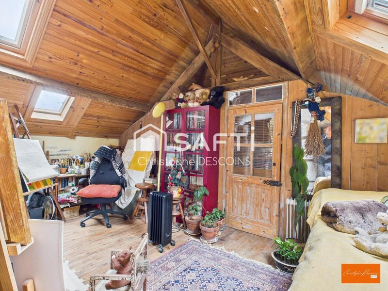 Maison - 150 m² - 10 pièces