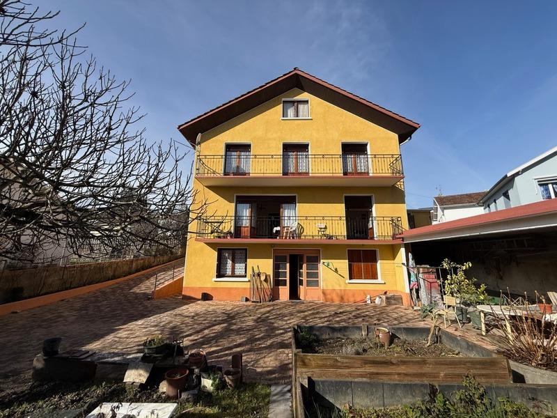 Maison - 158 m² - 12 pièces