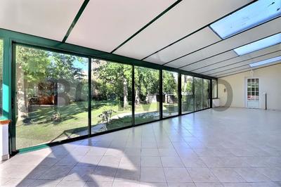 Maison - 280 m² - 8 pièces