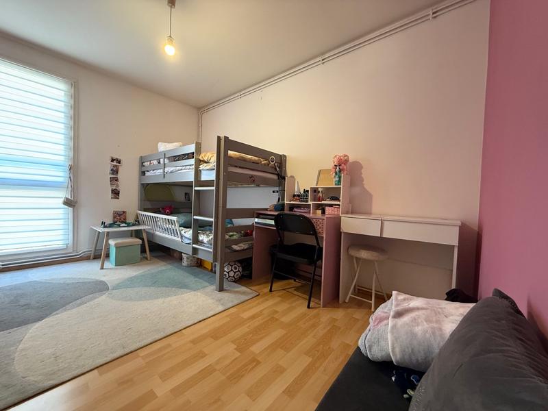 Appartement - 97 m² - 5 pièces