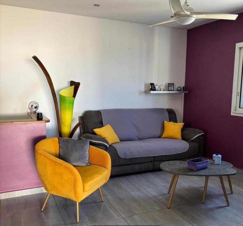 Maison - 96 m² - 4 pièces