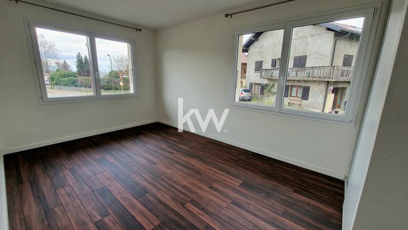 Maison - 331 m² - 7 pièces