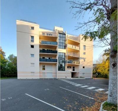 Appartement - 81 m² - 4 pièces