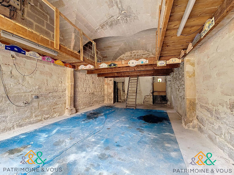 Fonds de commerce - 3 104 m²