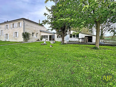 Maison - 192 m² - 6 pièces