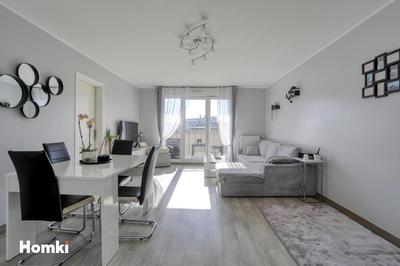 Appartement - 77 m² - 4 pièces