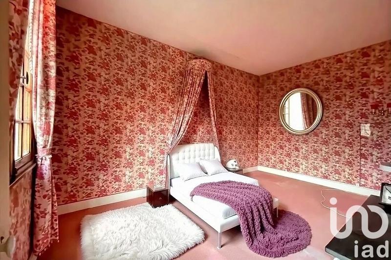 Maison - 438 m² - 14 pièces