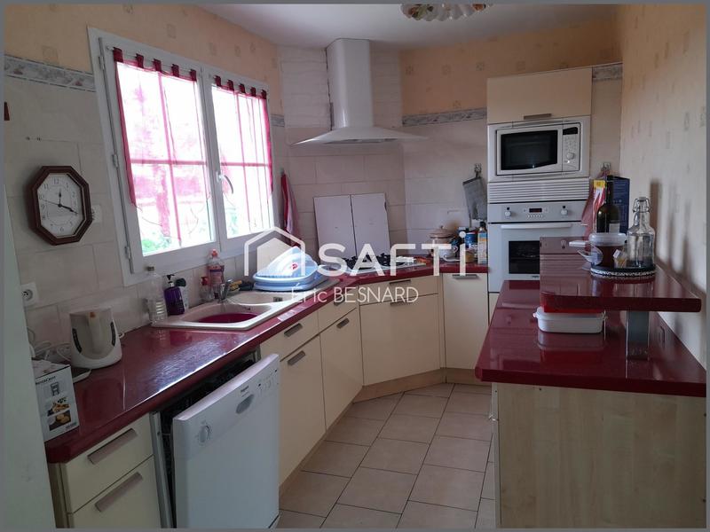 Maison - 215 m² - 10 pièces