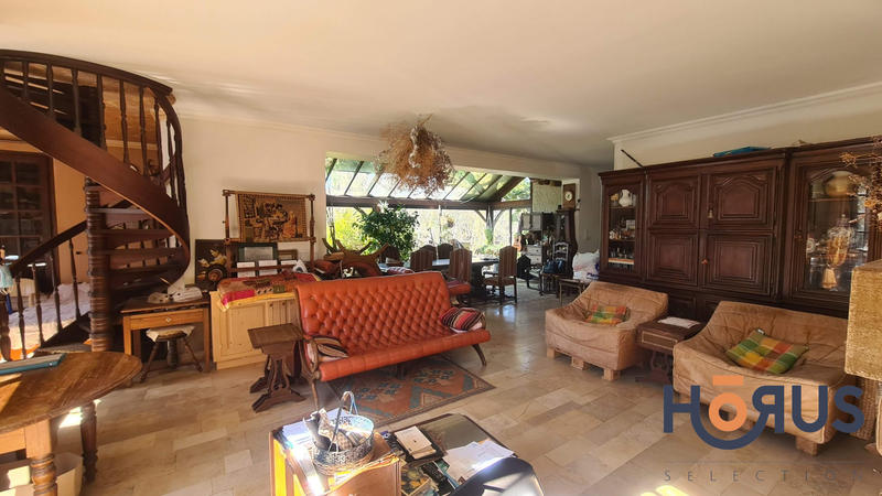 Viager - Maison ancienne - 200 m² - 6 pièces