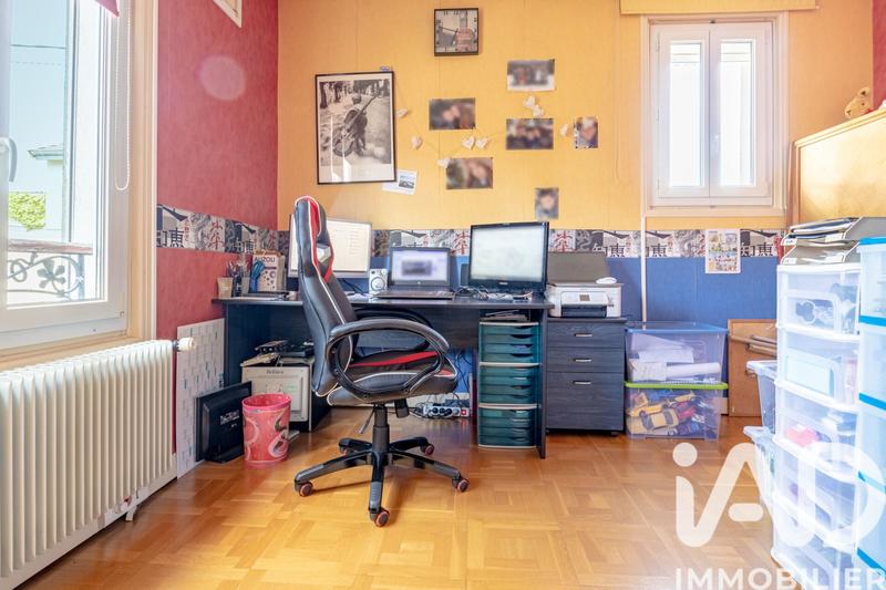 Maison - 180 m² - 9 pièces