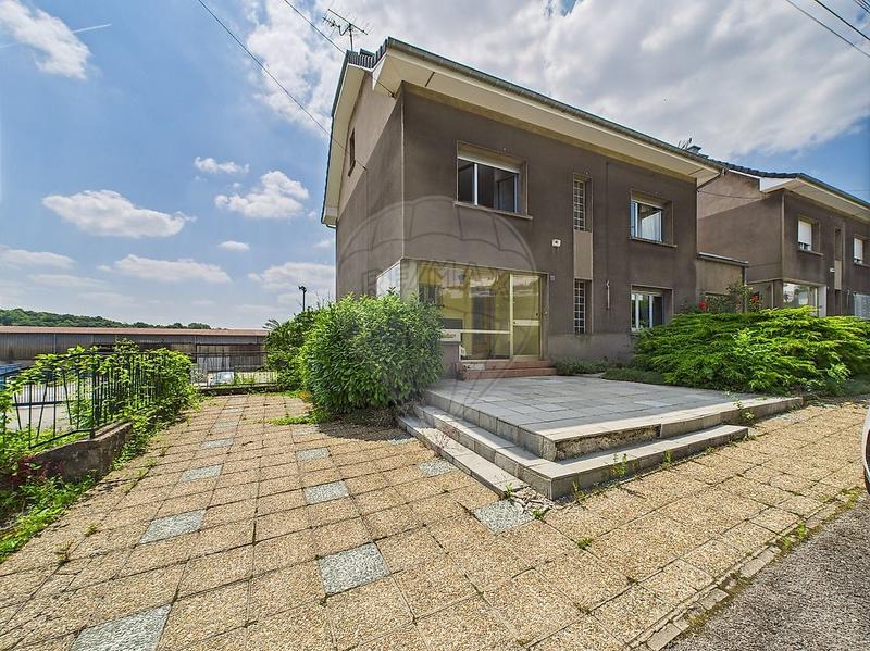 Maison - 146 m² - 9 pièces