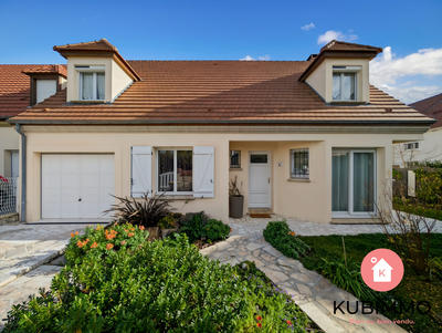 Maison traditionnelle - 121 m² - 6 pièces