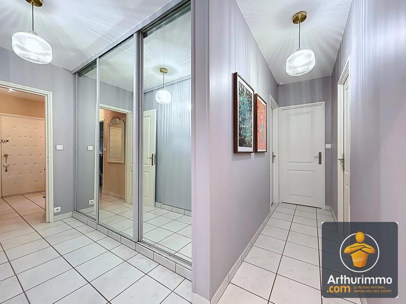 Appartement - 101 m² - 5 pièces