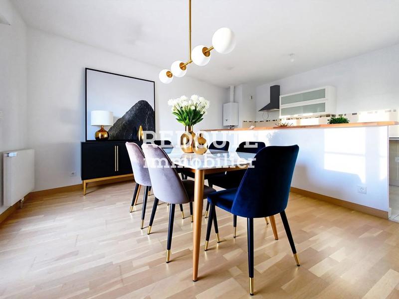 Appartement - 96 m² - 5 pièces