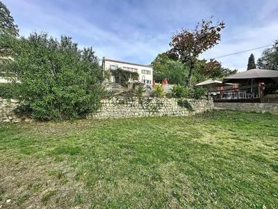 Mas - 350 m² - 6 pièces