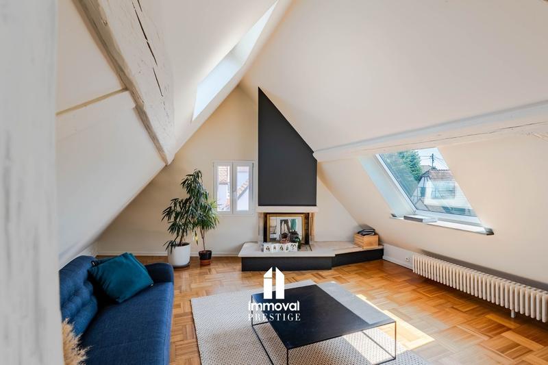 Maison ancienne - 398 m² - 10 pièces