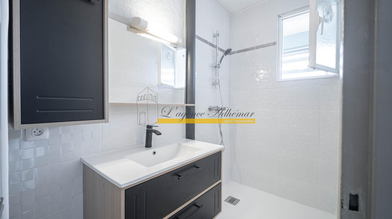 Appartement - 65 m² - 4 pièces