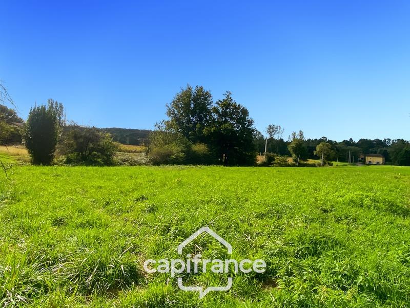 Terrain constructible - 1 989 m²