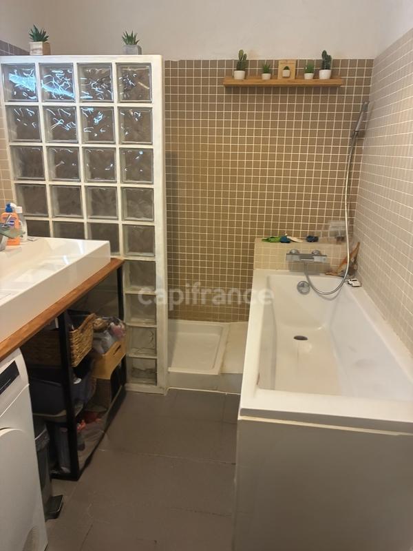 Loft - 74 m² - 3 pièces