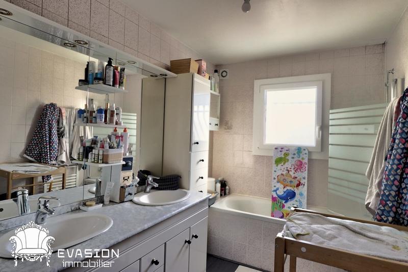 Maison traditionnelle - 150 m² - 6 pièces