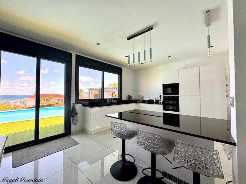 Propriété - 180 m² - 6 pièces