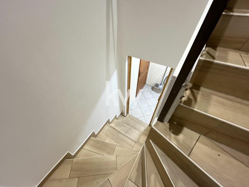 Maison - 318 m² - 7 pièces