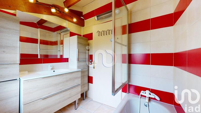 Maison - 233 m² - 7 pièces