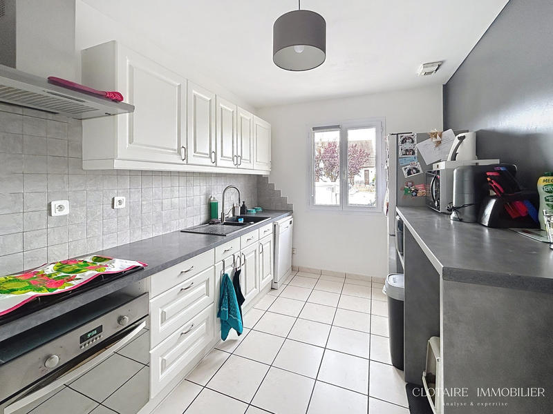 Maison - 90 m² - 5 pièces