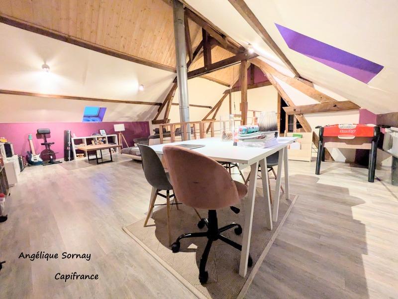 Maison - 222 m² - 8 pièces