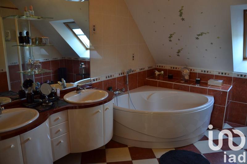 Maison de maîtres - 190 m² - 10 pièces