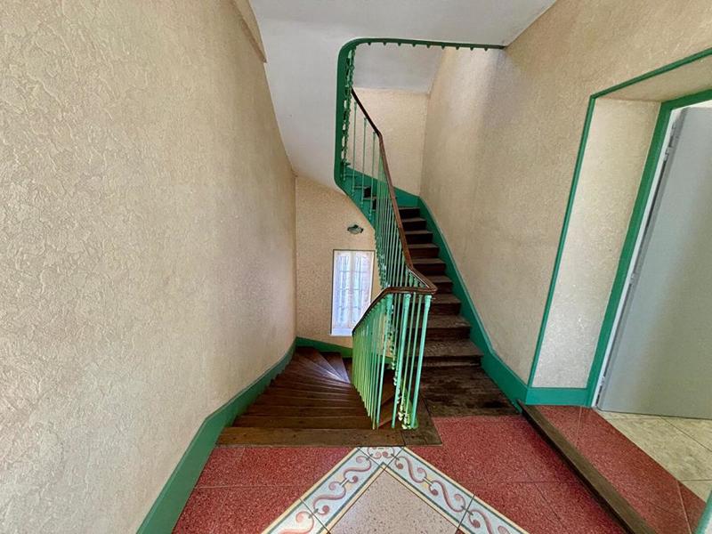 Immeuble - 700 m² - 32 pièces