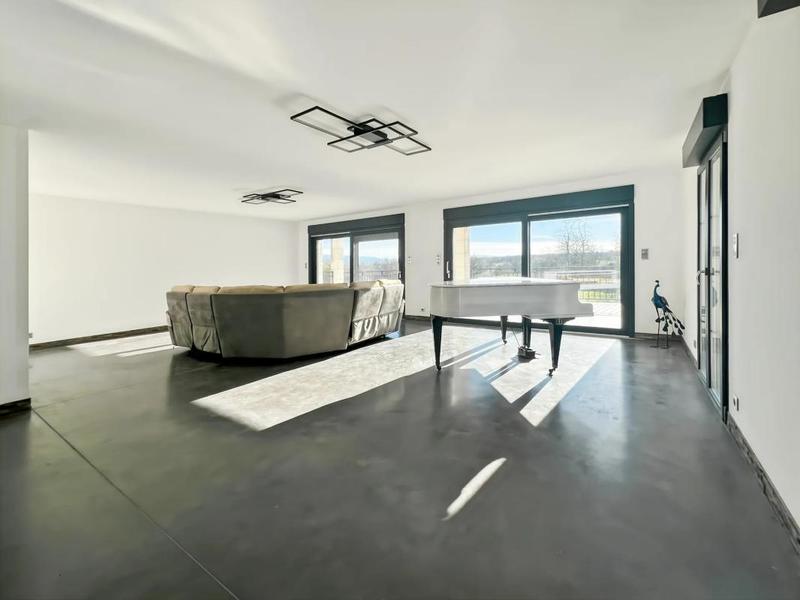 Propriété - 390 m² - 12 pièces