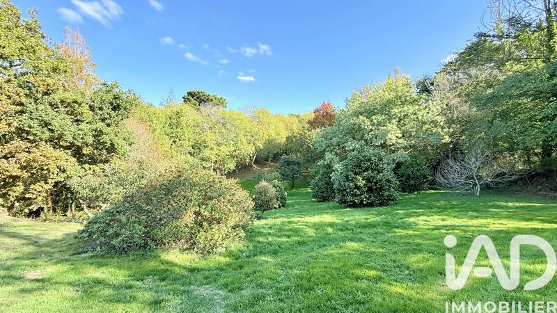 Maison - 215 m² - 7 pièces