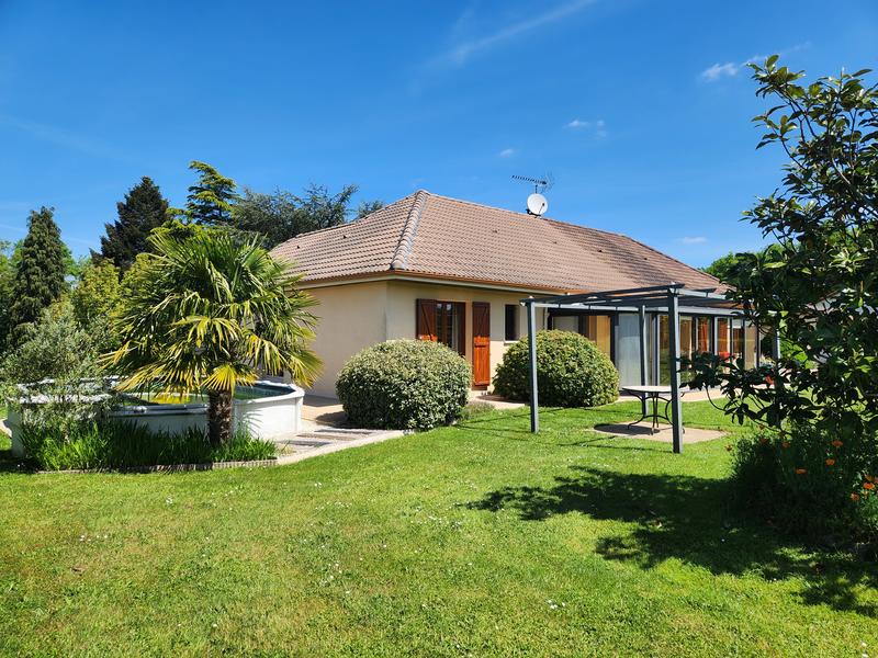 Maison - 160 m² - 9 pièces