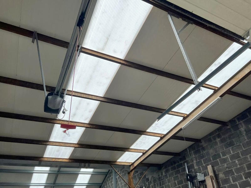 Loft - 200 m² - 1 pièce