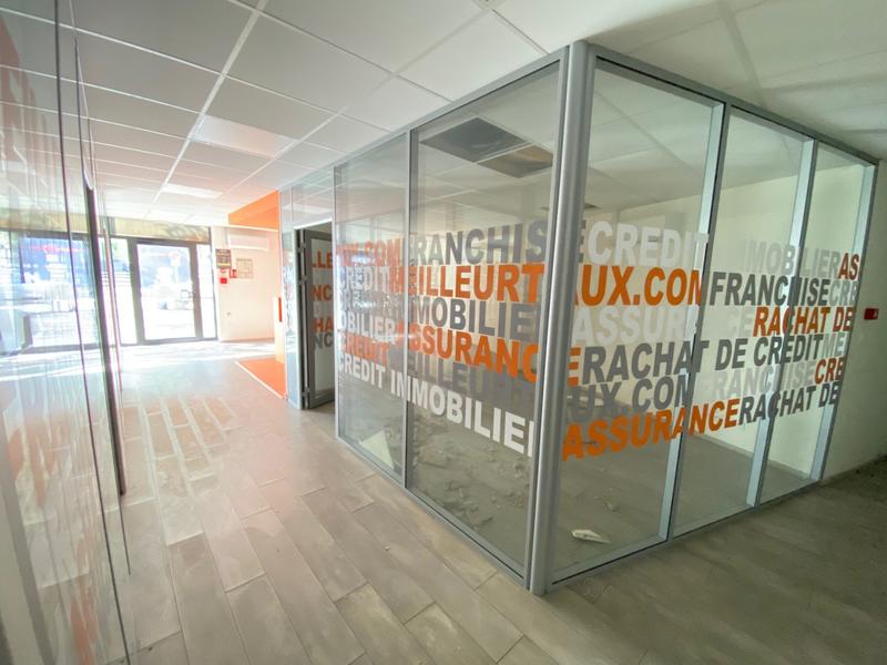 Local commercial - 121 m²