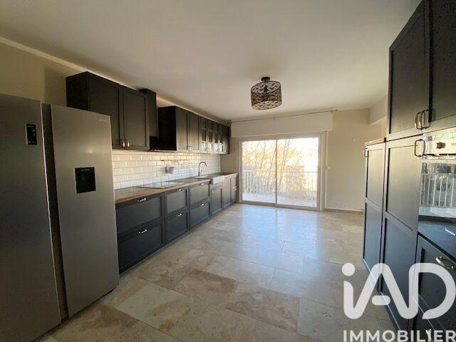 Appartement - 94 m² - 5 pièces