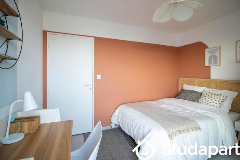 Chambre - 10 m² - 1 pièce