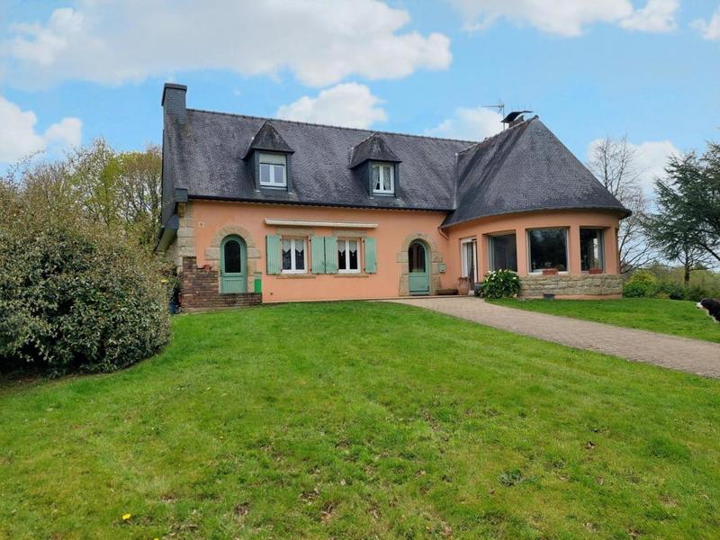 Maison traditionnelle - 190 m² - 6 pièces