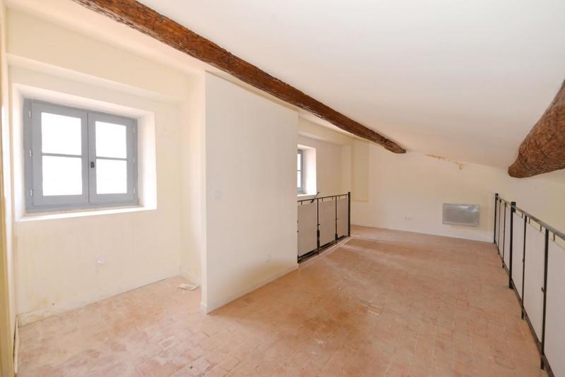 Loft - 72 m² - 2 pièces